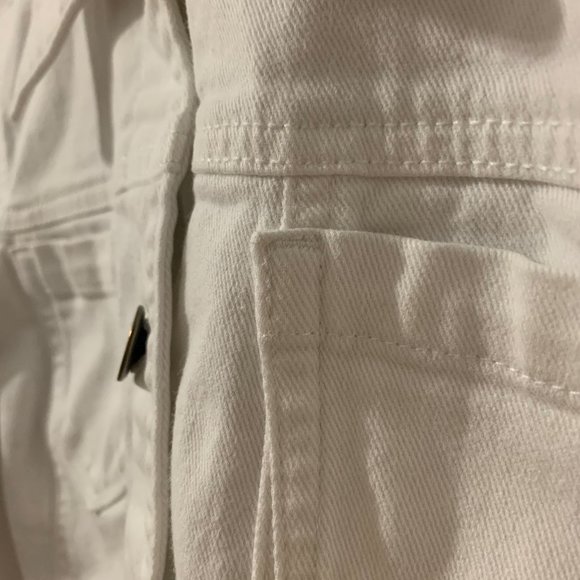 Izod White Denim Jacket - Picture 5 of 10